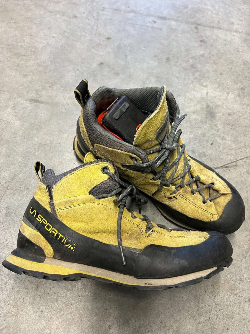 La Sportiva Men's Yellow and Black Suede Hiking Boots size 10